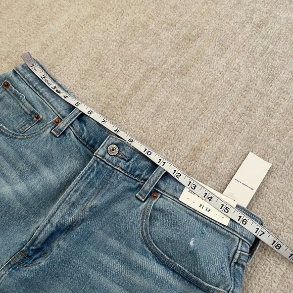 NWT Abercrombie & Fitch High Rise 4" Mom Jeans Denim Shorts 31/12 Blue Cutoff - Picture 7 of 11